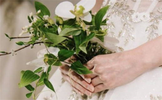 2034年农历七月三十是不是结婚吉日 是办婚礼好日子吗