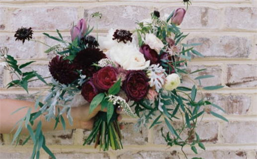 2032年农历八月廿八是不是结婚吉日 宜办婚礼吉日查询