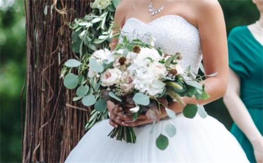 2034年08月17日结婚黄道吉日 宜办喜事吉日查询