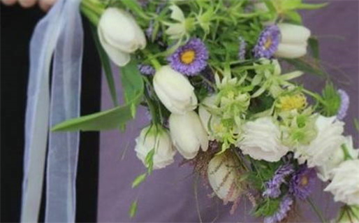 2028年农历四月廿四领证吉日查询 今日领证好吗