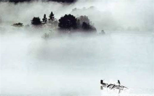 2027年10月03日乔迁好吗 是入宅好日子吗